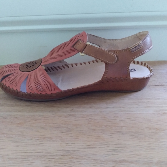 Pickolinos Spanish Leather Sandals - Picture 4 of 8